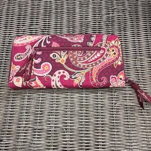 Vera Bradley Large Zip Travel Organizer Wallet - Piccadilly Plum - New with tag